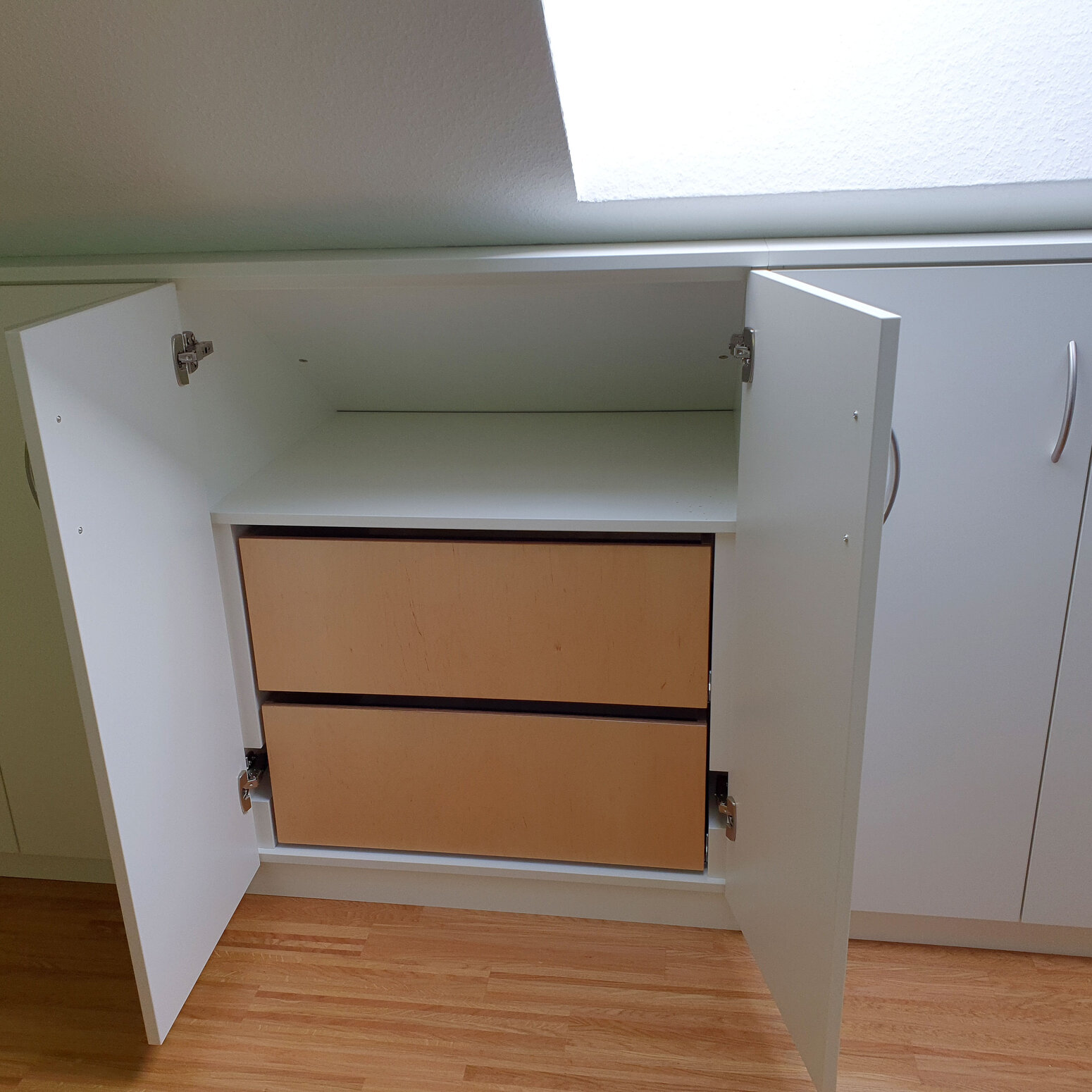 Einbauschrank in einer Dachschräge - eine individuelle Lösung von der Schreinerei Schindler