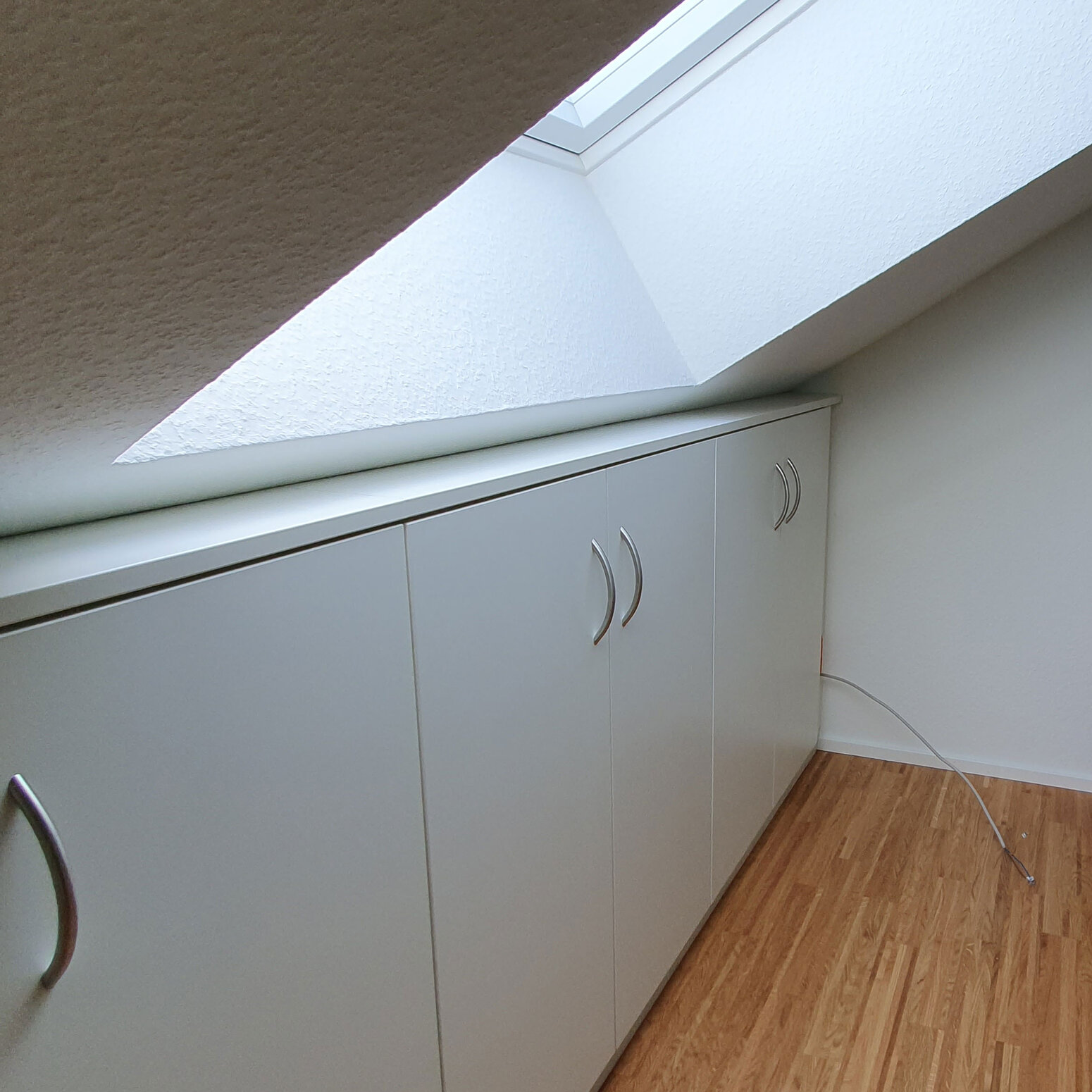 Einbauschrank in einer Dachschräge - eine individuelle Lösung von der Schreinerei Schindler